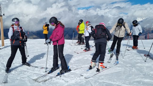 Singles naar de sneeuw op wintersport.